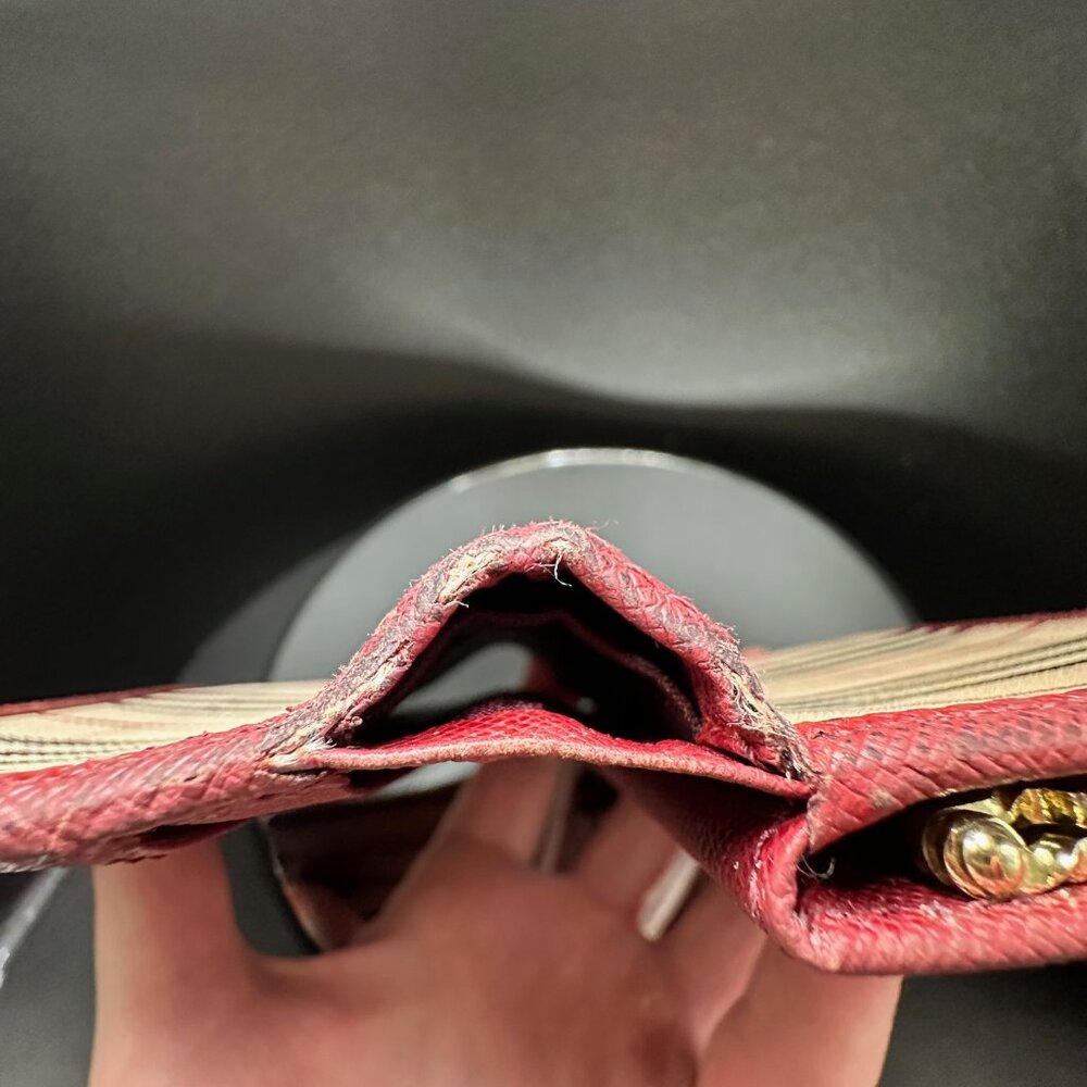 Burberry Plaid Nova Check Lock Wallet - GUC - Picture 12 of 12